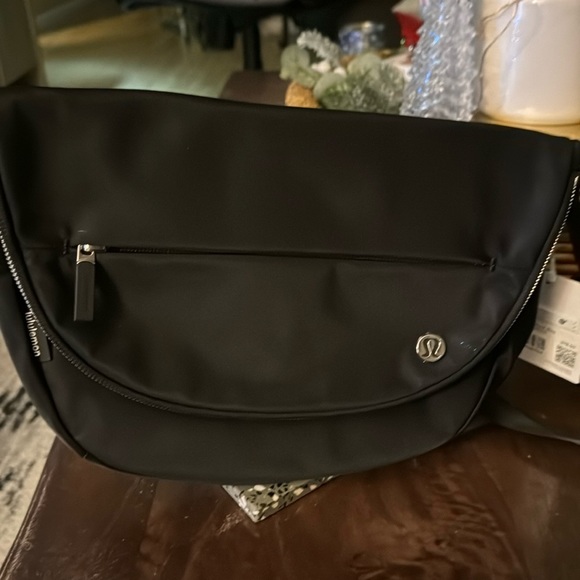 lululemon athletica Handbags - New🎉with tags Lululemon All Night Festival Bag